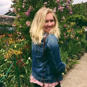 Meet your Posher, Caroline